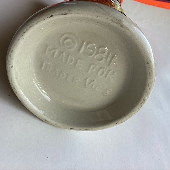 Vintage 1984 vase from Trader Vic’s - Picture 2 of 6